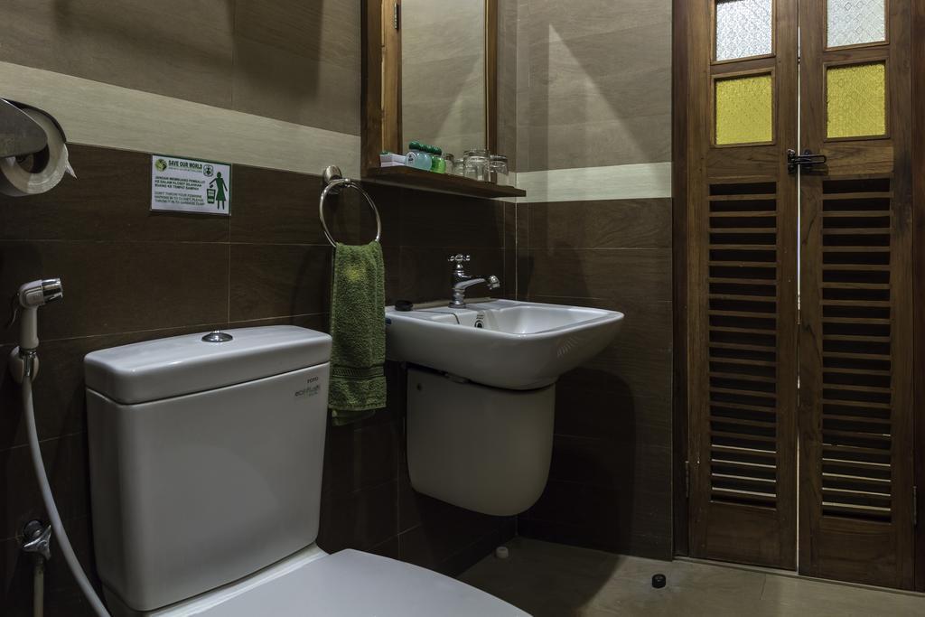 Dhanesvara Holistic Unique Homestay Wonotjolo Стая снимка