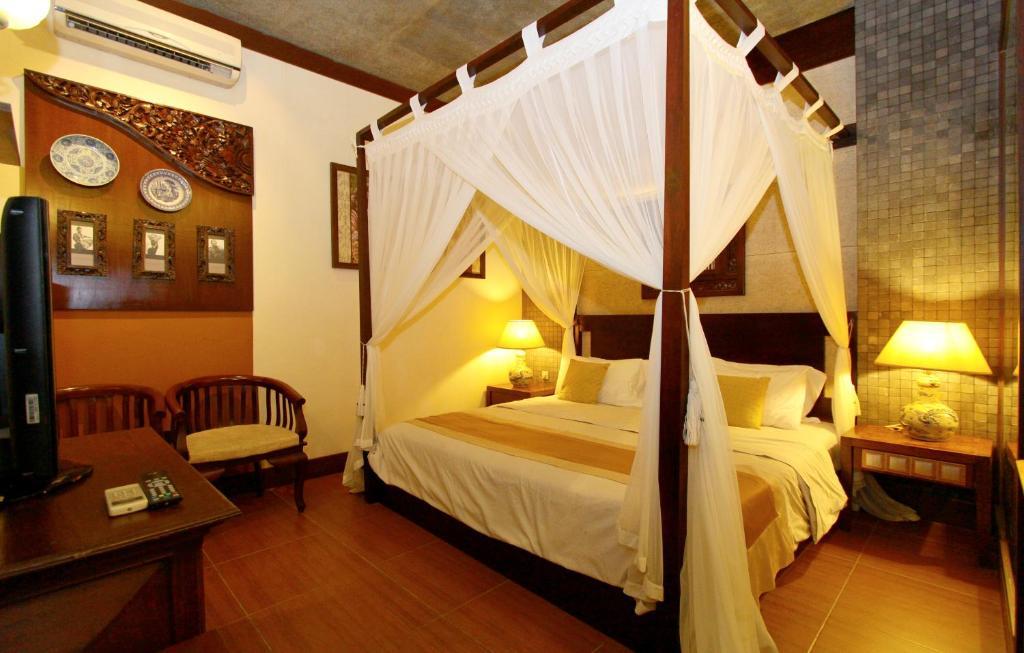 Dhanesvara Holistic Unique Homestay Wonotjolo Екстериор снимка