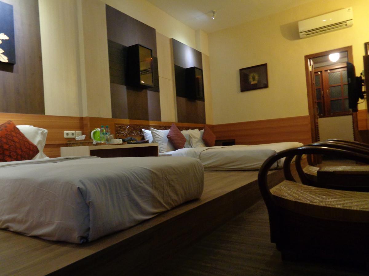 Dhanesvara Holistic Unique Homestay Wonotjolo Екстериор снимка