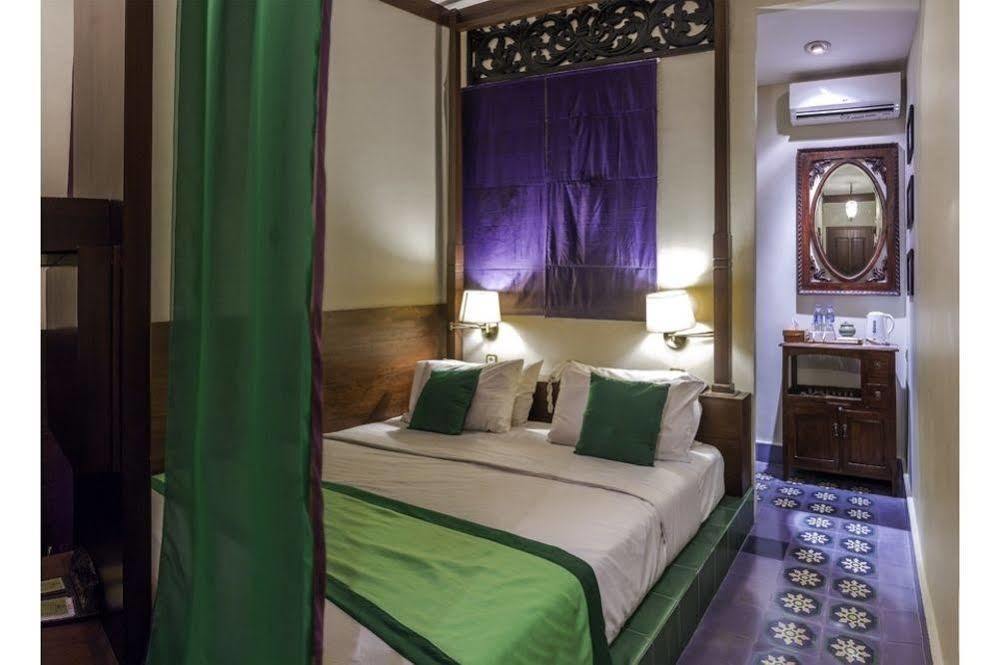 Dhanesvara Holistic Unique Homestay Wonotjolo Екстериор снимка
