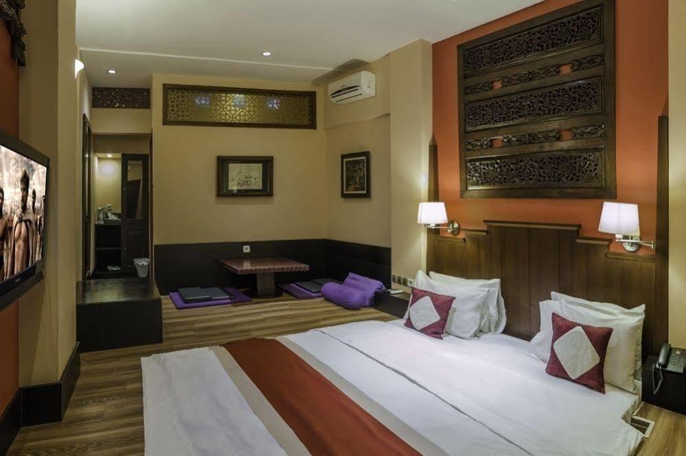 Dhanesvara Holistic Unique Homestay Wonotjolo Екстериор снимка