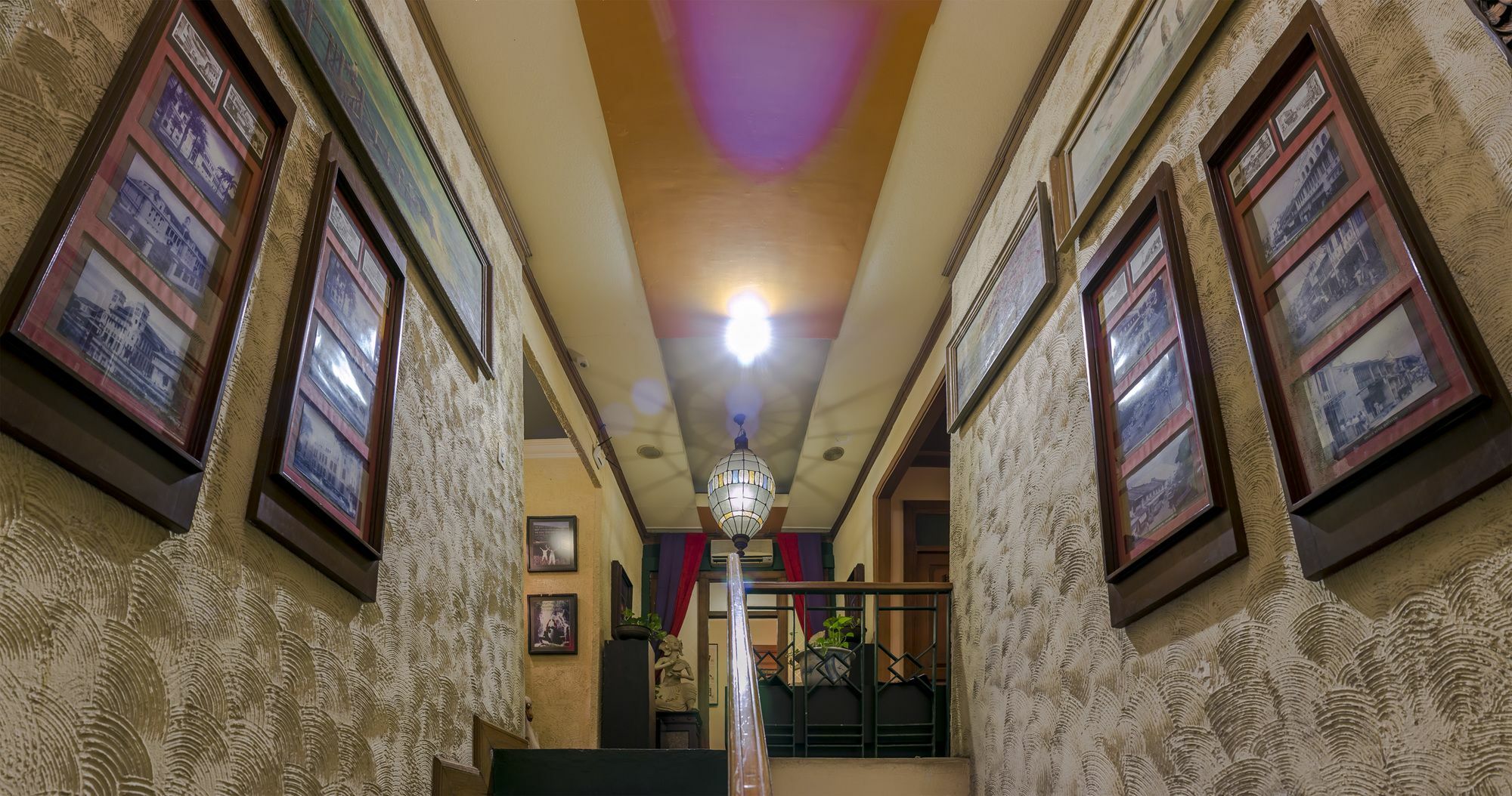 Dhanesvara Holistic Unique Homestay Wonotjolo Екстериор снимка