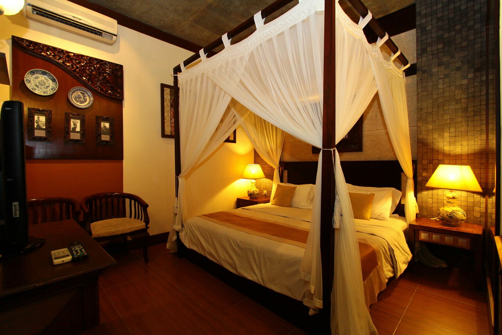 Dhanesvara Holistic Unique Homestay Wonotjolo Екстериор снимка